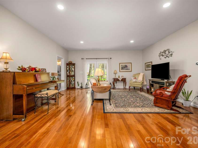 88 Pounding Mill None, Hendersonville, NC 28792.  MLS# CAR4367016, YatesRealty ID 23655. 