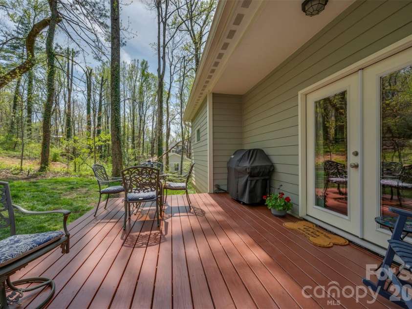 88 Pounding Mill None, Hendersonville, NC 28792.  MLS# CAR4367016, YatesRealty ID 23655. Rear deck