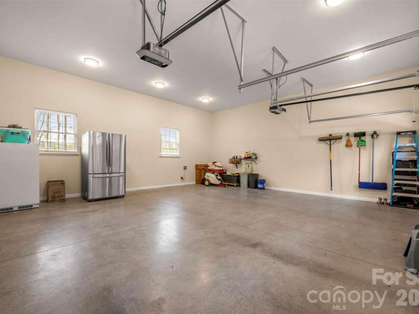 88 Pounding Mill None, Hendersonville, NC 28792.  MLS# CAR4367016, YatesRealty ID 23655. Spacious 2 car garage