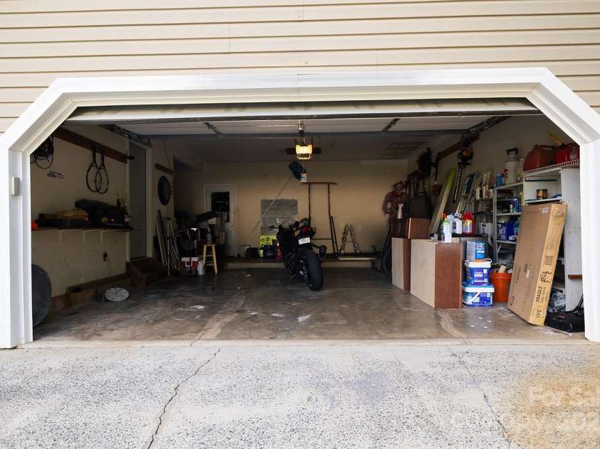 9232 Chislehurst Road, Mint Hill, NC 28227.  MLS# CAR4277120, YatesRealty ID 23656. 