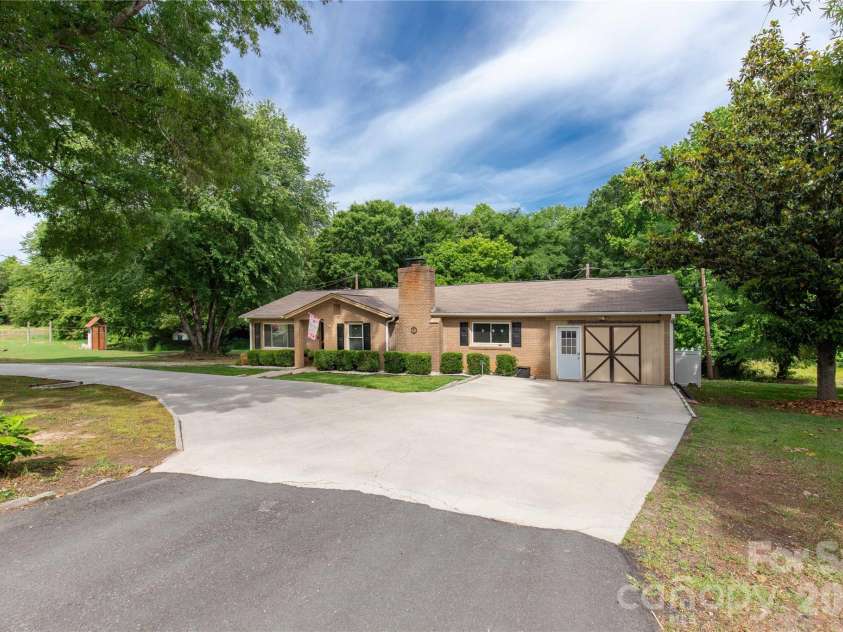3093 Unity Church Road, Lancaster, SC 29720.  MLS# CAR4379137, YatesRealty ID 23657. 