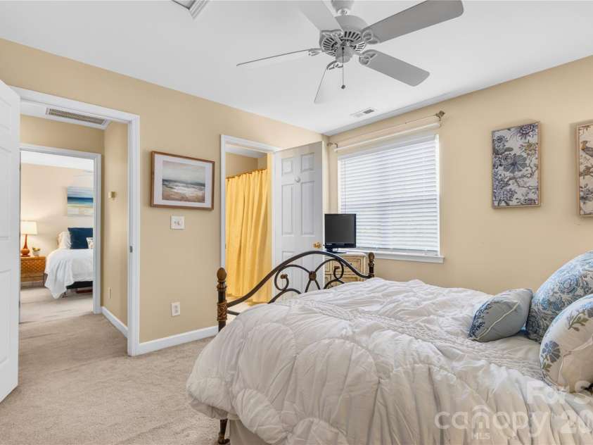 18310 Taffrail Way, Cornelius, NC 28031.  MLS# CAR4372401, YatesRealty ID 23659. Looking into the bath and hallway