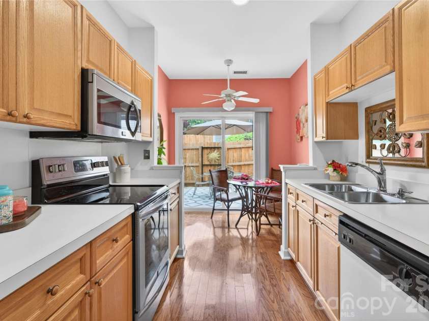 18310 Taffrail Way, Cornelius, NC 28031.  MLS# CAR4372401, YatesRealty ID 23659. Looking into the cheery breakfast nook