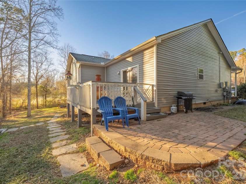 107 Barndale Drive, Troutman, NC 28166.  MLS# CAR4340490, YatesRealty ID 2366. 