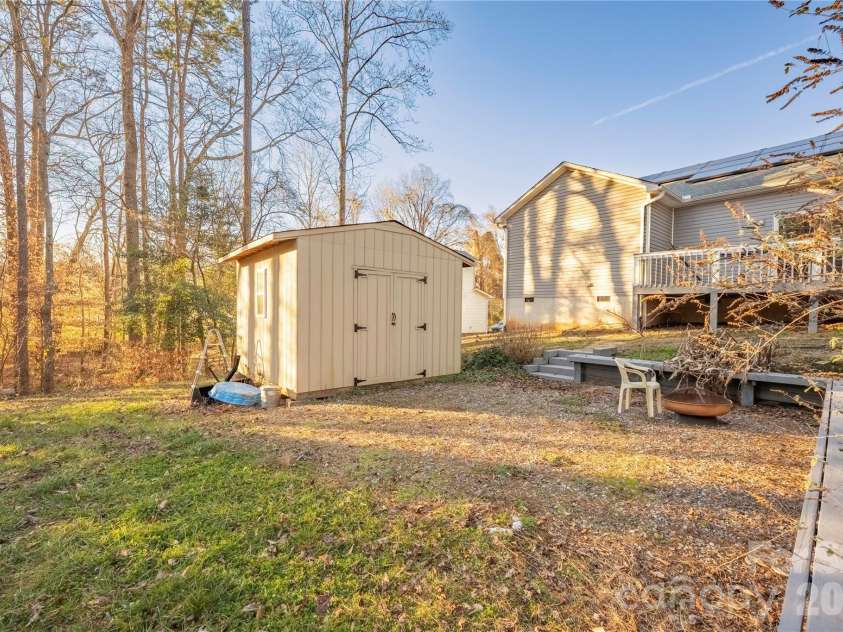 107 Barndale Drive, Troutman, NC 28166.  MLS# CAR4340490, YatesRealty ID 2366. 