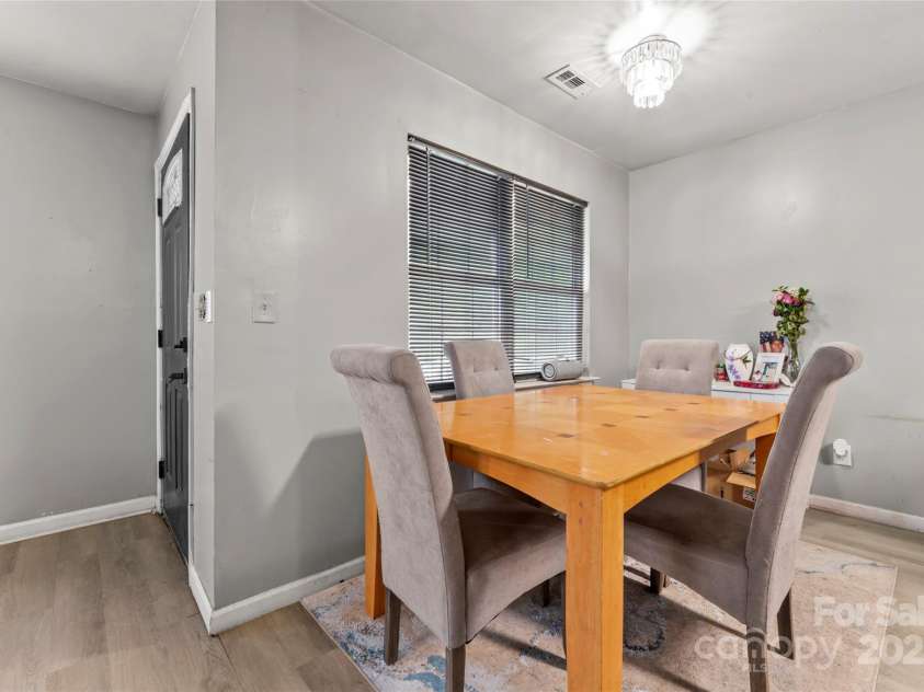301 Honeywood Avenue, Charlotte, NC 28216.  MLS# CAR4265507, YatesRealty ID 23660. Dining room 2