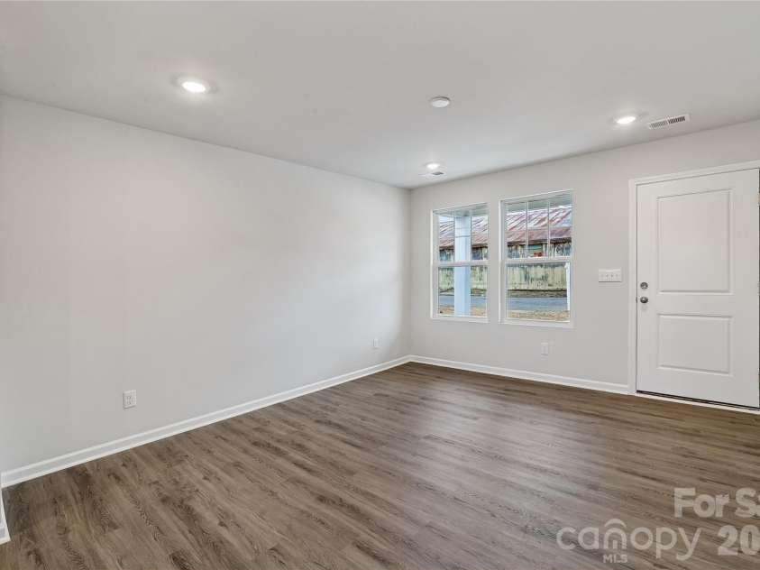 532 Bond Street, Statesville, NC 28677.  MLS# CAR4380155, YatesRealty ID 23660. 