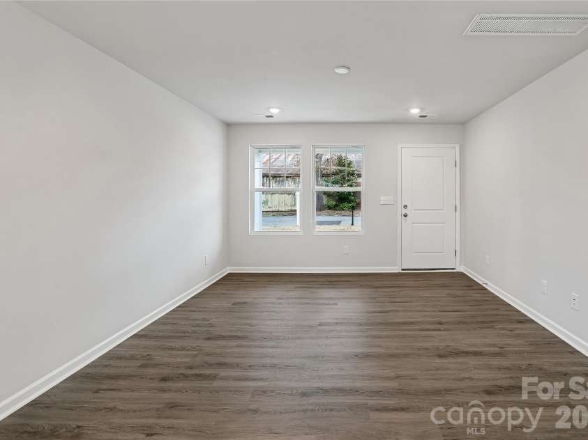 532 Bond Street, Statesville, NC 28677.  MLS# CAR4380155, YatesRealty ID 23660. 