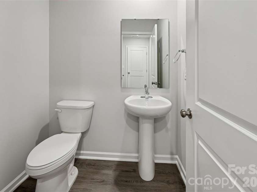 532 Bond Street, Statesville, NC 28677.  MLS# CAR4380155, YatesRealty ID 23660. 