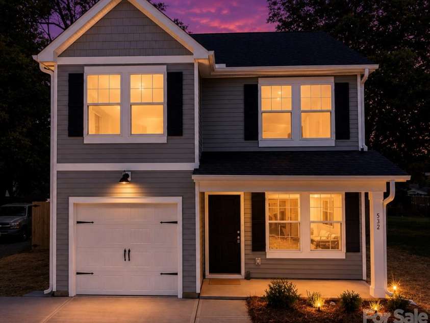 532 Bond Street, Statesville, NC 28677.  MLS# CAR4380155, YatesRealty ID 23660. 