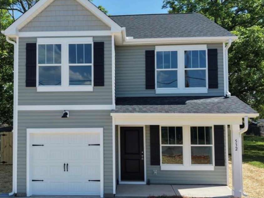 532 Bond Street, Statesville, NC 28677.  MLS# CAR4380155, YatesRealty ID 23660. 