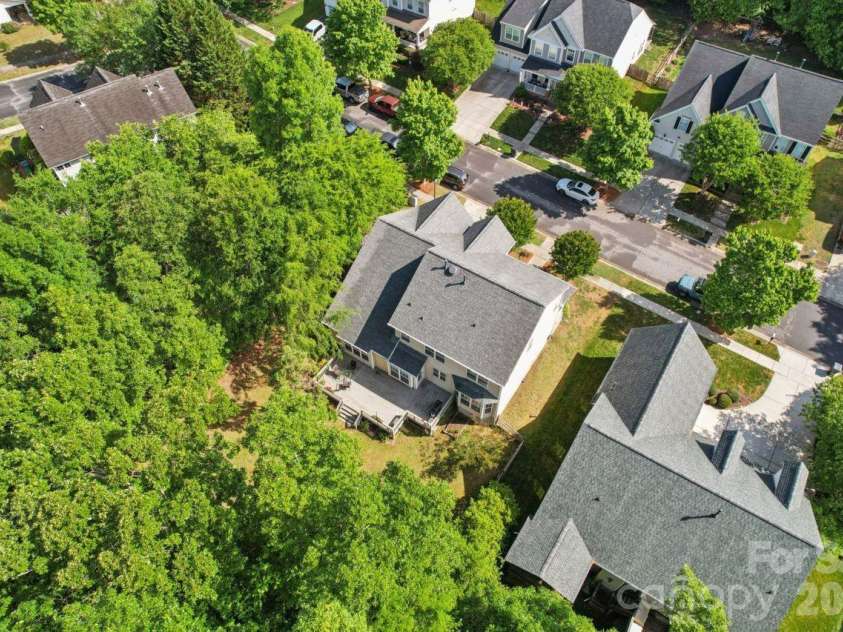 10412 Old Carolina Drive, Charlotte, NC 28214.  MLS# CAR4375684, YatesRealty ID 23661. 