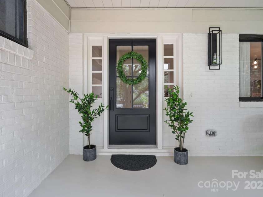 4209 Windwood Circle, Charlotte, NC 28226.  MLS# CAR4275324, YatesRealty ID 23661. 