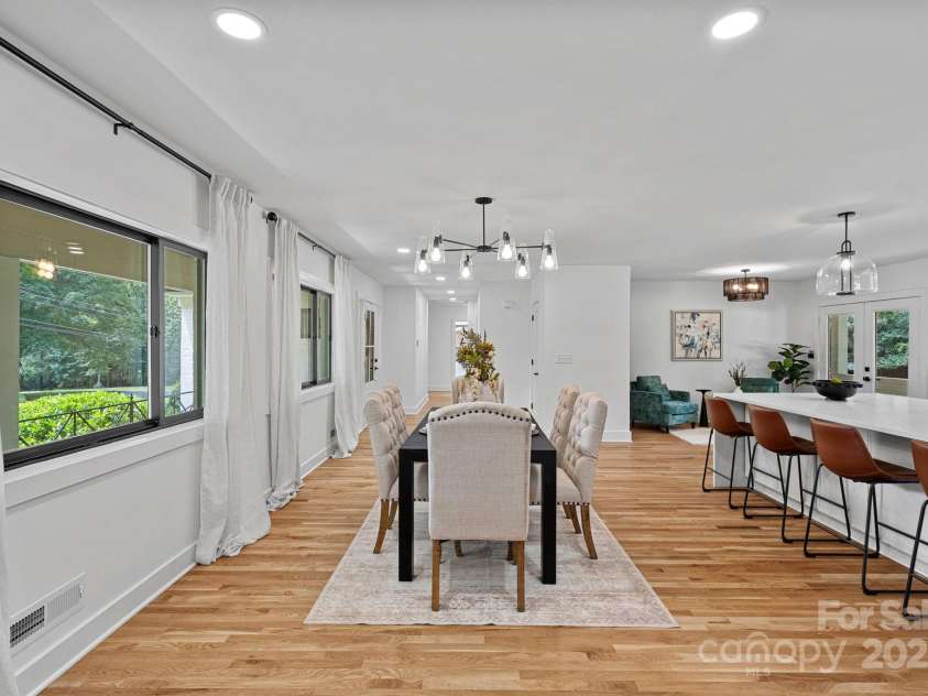 4209 Windwood Circle, Charlotte, NC 28226.  MLS# CAR4275324, YatesRealty ID 23661. 