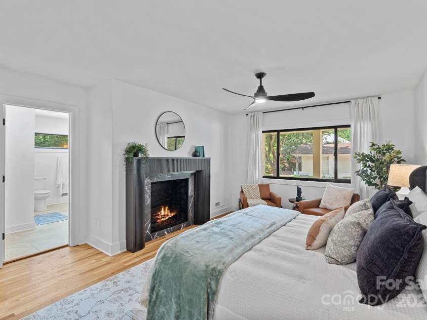 4209 Windwood Circle, Charlotte, NC 28226.  MLS# CAR4275324, YatesRealty ID 23661. 