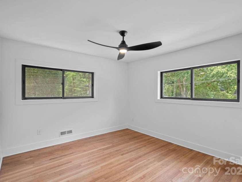 4209 Windwood Circle, Charlotte, NC 28226.  MLS# CAR4275324, YatesRealty ID 23661. 