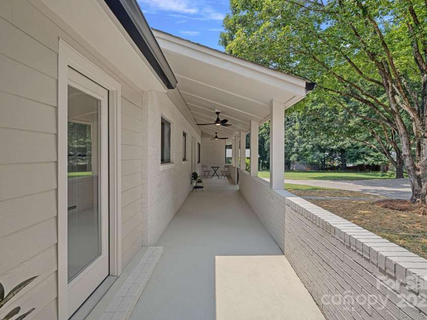 4209 Windwood Circle, Charlotte, NC 28226.  MLS# CAR4275324, YatesRealty ID 23661. 