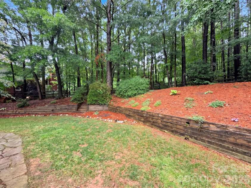 11106 Brush Hollow Road, Matthews, NC 28105.  MLS# CAR4379832, YatesRealty ID 23662. 