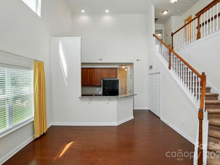 6333 Cory Bret Lane, Charlotte, NC 28278.  MLS# CAR4266082, YatesRealty ID 23662. 