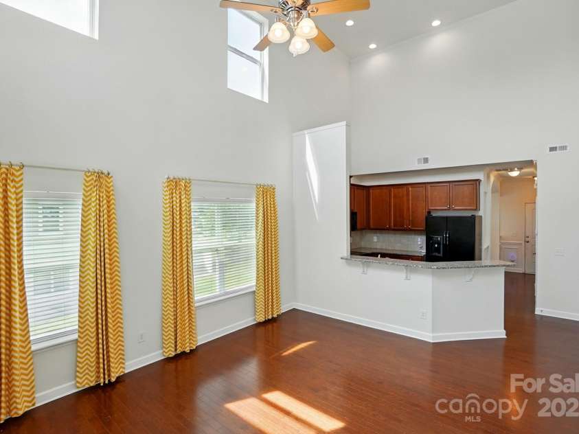 6333 Cory Bret Lane, Charlotte, NC 28278.  MLS# CAR4266082, YatesRealty ID 23662. 