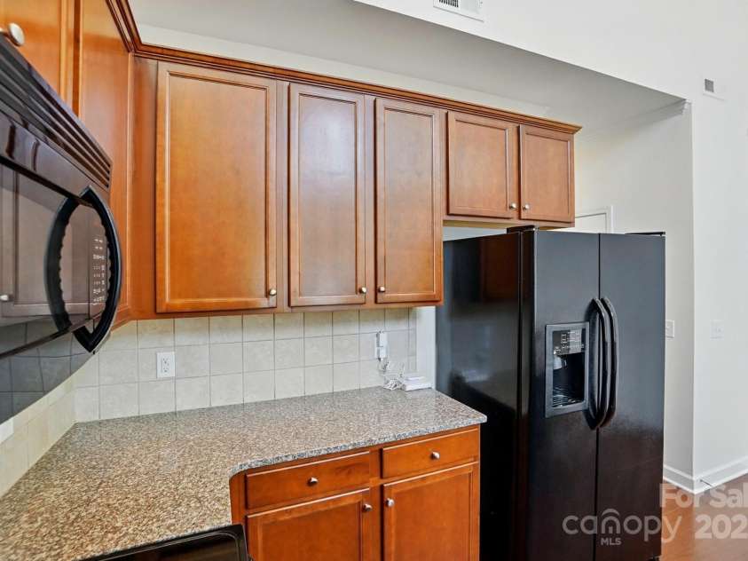 6333 Cory Bret Lane, Charlotte, NC 28278.  MLS# CAR4266082, YatesRealty ID 23662. 