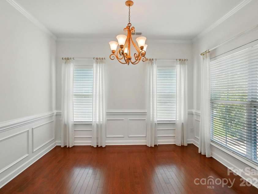 6333 Cory Bret Lane, Charlotte, NC 28278.  MLS# CAR4266082, YatesRealty ID 23662. 