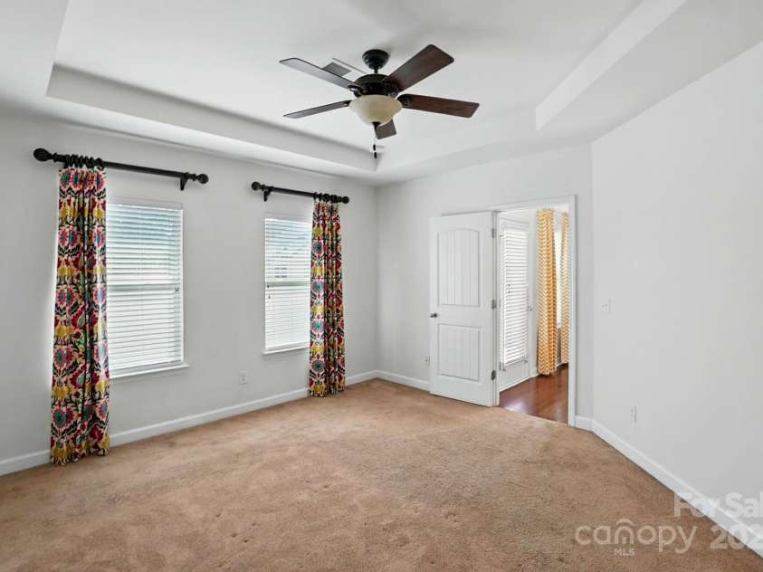 6333 Cory Bret Lane, Charlotte, NC 28278.  MLS# CAR4266082, YatesRealty ID 23662. 