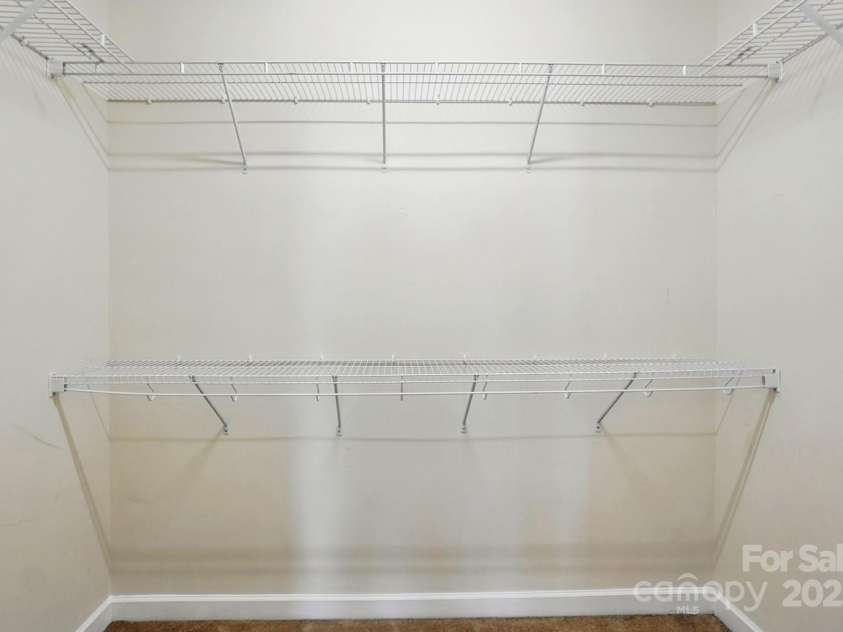 6333 Cory Bret Lane, Charlotte, NC 28278.  MLS# CAR4266082, YatesRealty ID 23662. 