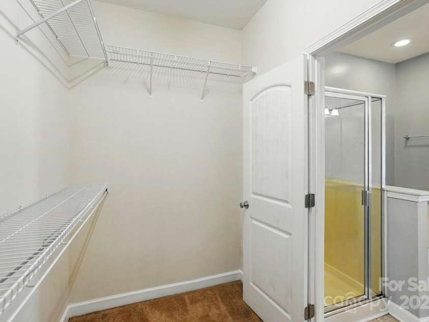 6333 Cory Bret Lane, Charlotte, NC 28278.  MLS# CAR4266082, YatesRealty ID 23662. 