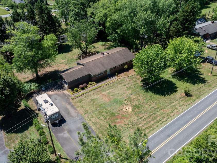 1328 Amherst Road, Morganton, NC 28655.  MLS# CAR4379932, YatesRealty ID 23663. 