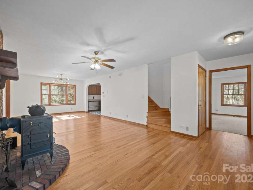 390 Hollow Wood Lane, Tryon, NC 28782.  MLS# CAR4185566, YatesRealty ID 23663. 