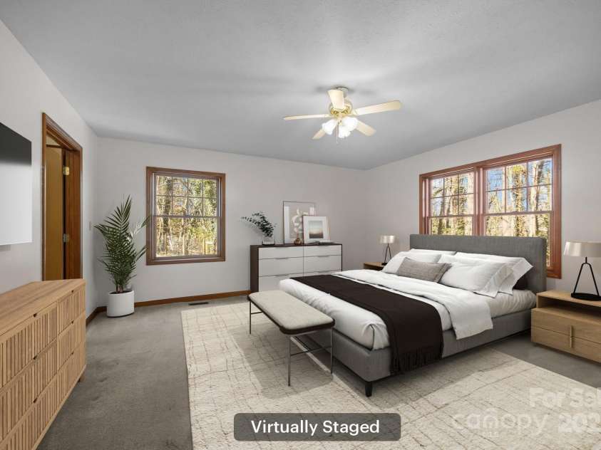 390 Hollow Wood Lane, Tryon, NC 28782.  MLS# CAR4185566, YatesRealty ID 23663. 