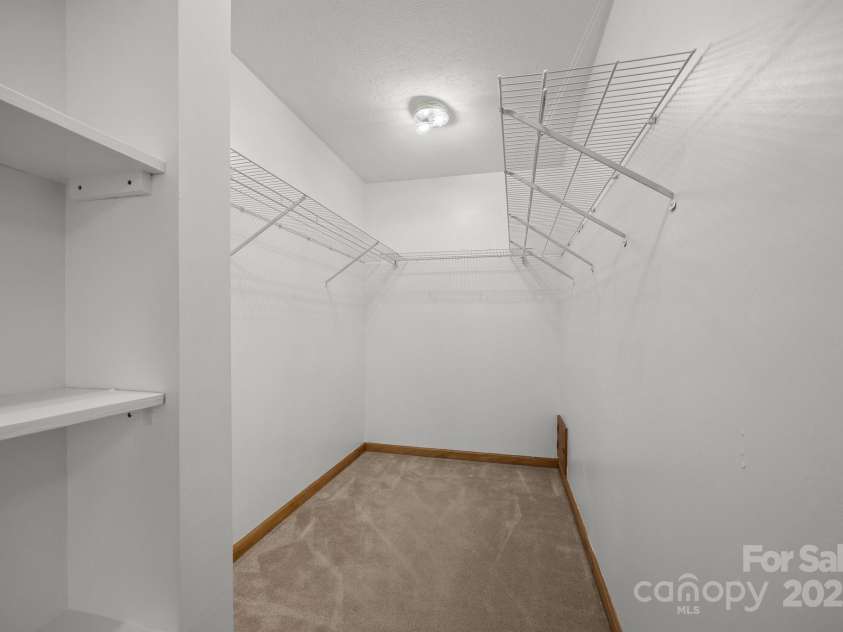 390 Hollow Wood Lane, Tryon, NC 28782.  MLS# CAR4185566, YatesRealty ID 23663. 