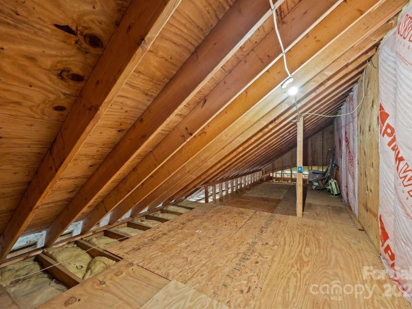 390 Hollow Wood Lane, Tryon, NC 28782.  MLS# CAR4185566, YatesRealty ID 23663. 