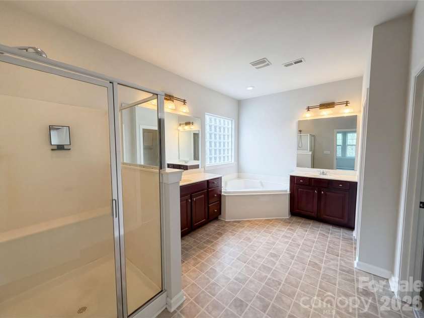 9696 Ravenscroft Lane, Concord, NC 28027.  MLS# CAR4369552, YatesRealty ID 23664. 