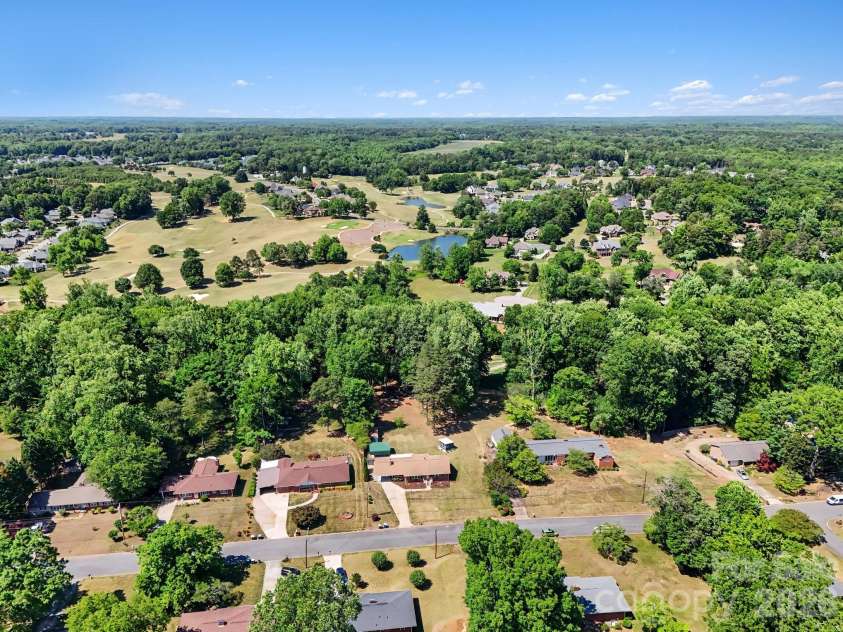 1210 Edgedale Drive, Salisbury, NC 28144.  MLS# CAR4383729, YatesRealty ID 23665. 