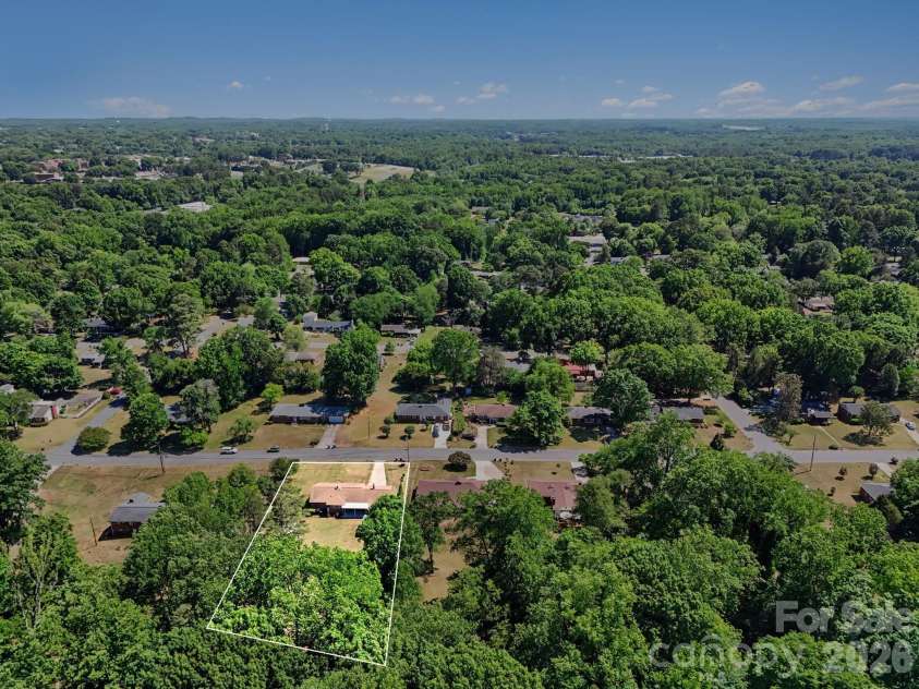 1210 Edgedale Drive, Salisbury, NC 28144.  MLS# CAR4383729, YatesRealty ID 23665. 