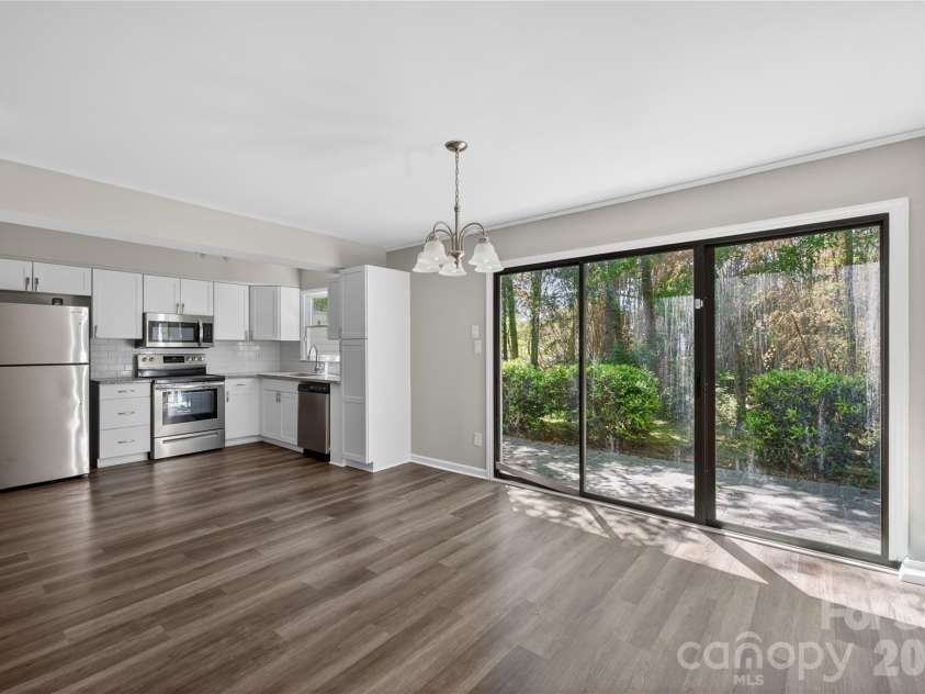 1610 Renard Ridge Road, Charlotte, NC 28212.  MLS# CAR4383864, YatesRealty ID 23666. 