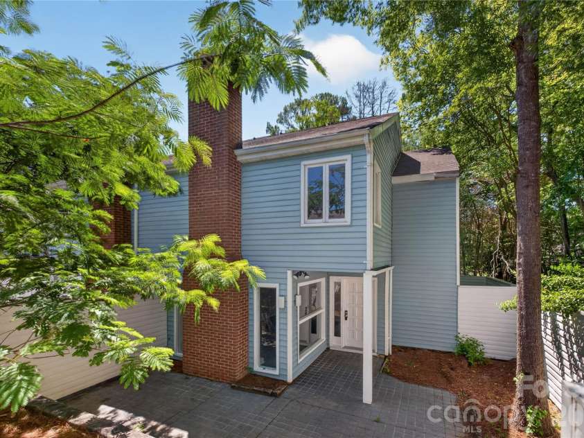 1610 Renard Ridge Road, Charlotte, NC 28212.  MLS# CAR4383864, YatesRealty ID 23666. 