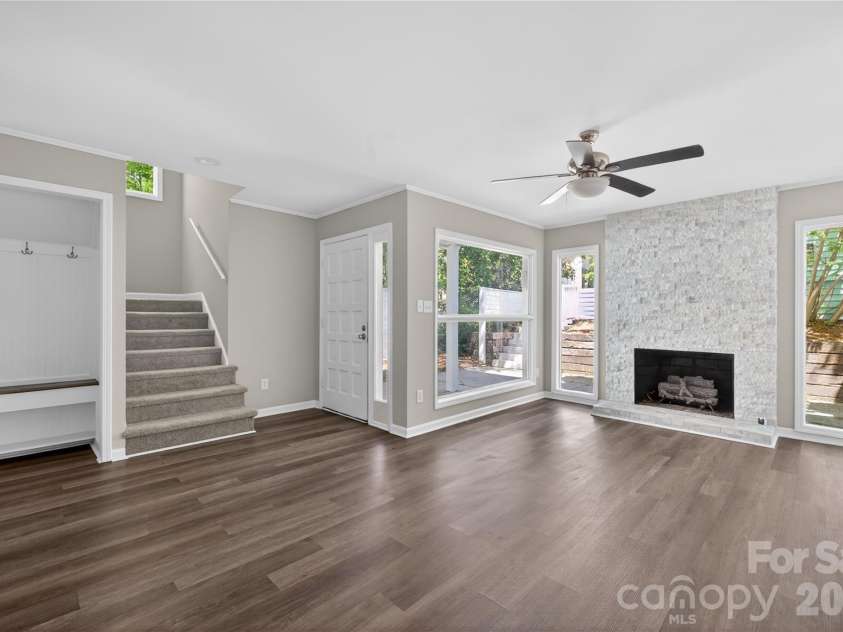 1610 Renard Ridge Road, Charlotte, NC 28212.  MLS# CAR4383864, YatesRealty ID 23666. 
