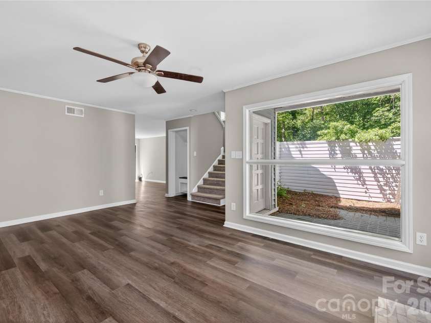 1610 Renard Ridge Road, Charlotte, NC 28212.  MLS# CAR4383864, YatesRealty ID 23666. 
