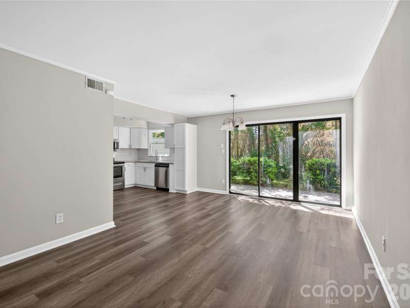 1610 Renard Ridge Road, Charlotte, NC 28212.  MLS# CAR4383864, YatesRealty ID 23666. 