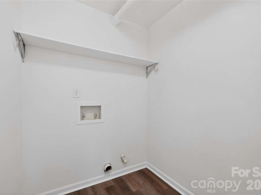 1610 Renard Ridge Road, Charlotte, NC 28212.  MLS# CAR4383864, YatesRealty ID 23666. 