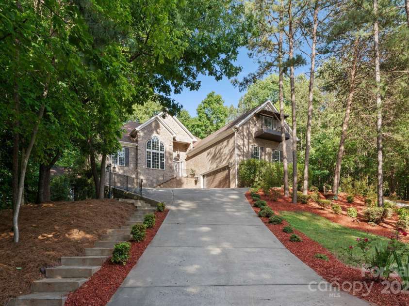 171 Secretariat Drive, Mooresville, NC 28117.  MLS# CAR4260568, YatesRealty ID 23667. 