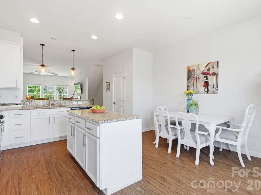 19721 Playwrights Way, Cornelius, NC 28031.  MLS# CAR4382336, YatesRealty ID 23667. 