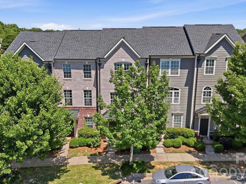 19721 Playwrights Way, Cornelius, NC 28031.  MLS# CAR4382336, YatesRealty ID 23667. 