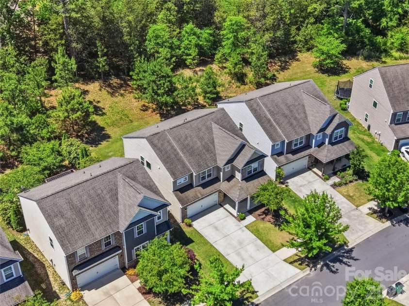 13714 Canterbury Castle Drive, Charlotte, NC 28273.  MLS# CAR4381185, YatesRealty ID 23668. 