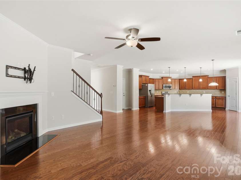 13714 Canterbury Castle Drive, Charlotte, NC 28273.  MLS# CAR4381185, YatesRealty ID 23668. 