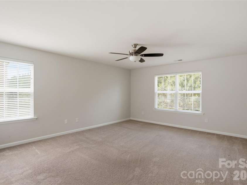 13714 Canterbury Castle Drive, Charlotte, NC 28273.  MLS# CAR4381185, YatesRealty ID 23668. 
