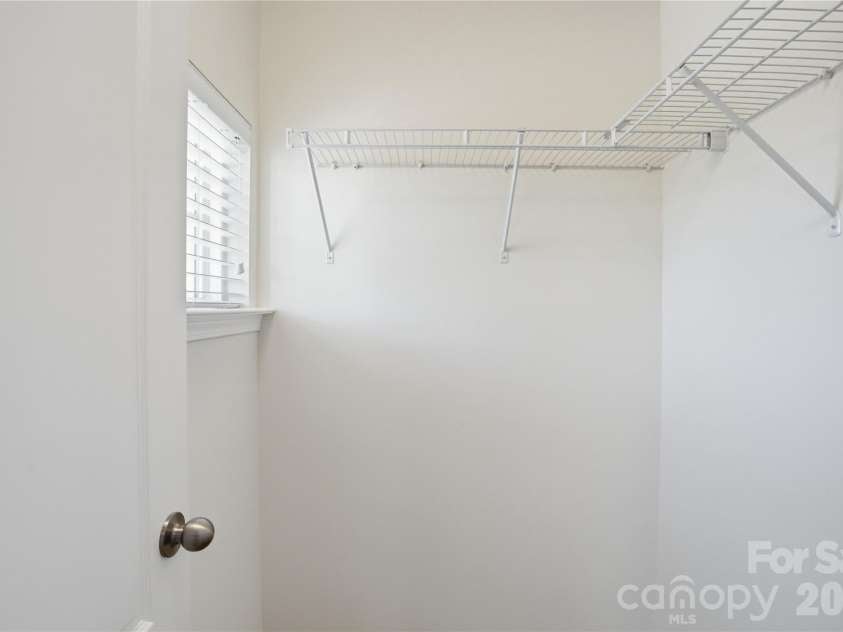 13714 Canterbury Castle Drive, Charlotte, NC 28273.  MLS# CAR4381185, YatesRealty ID 23668. 